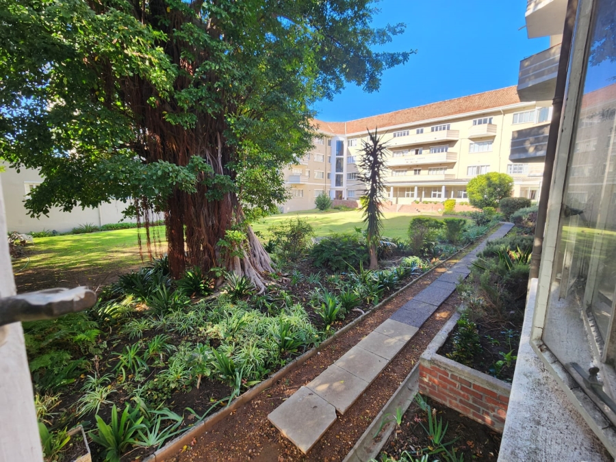 1 Bedroom Property for Sale in Rondebosch Village Western Cape